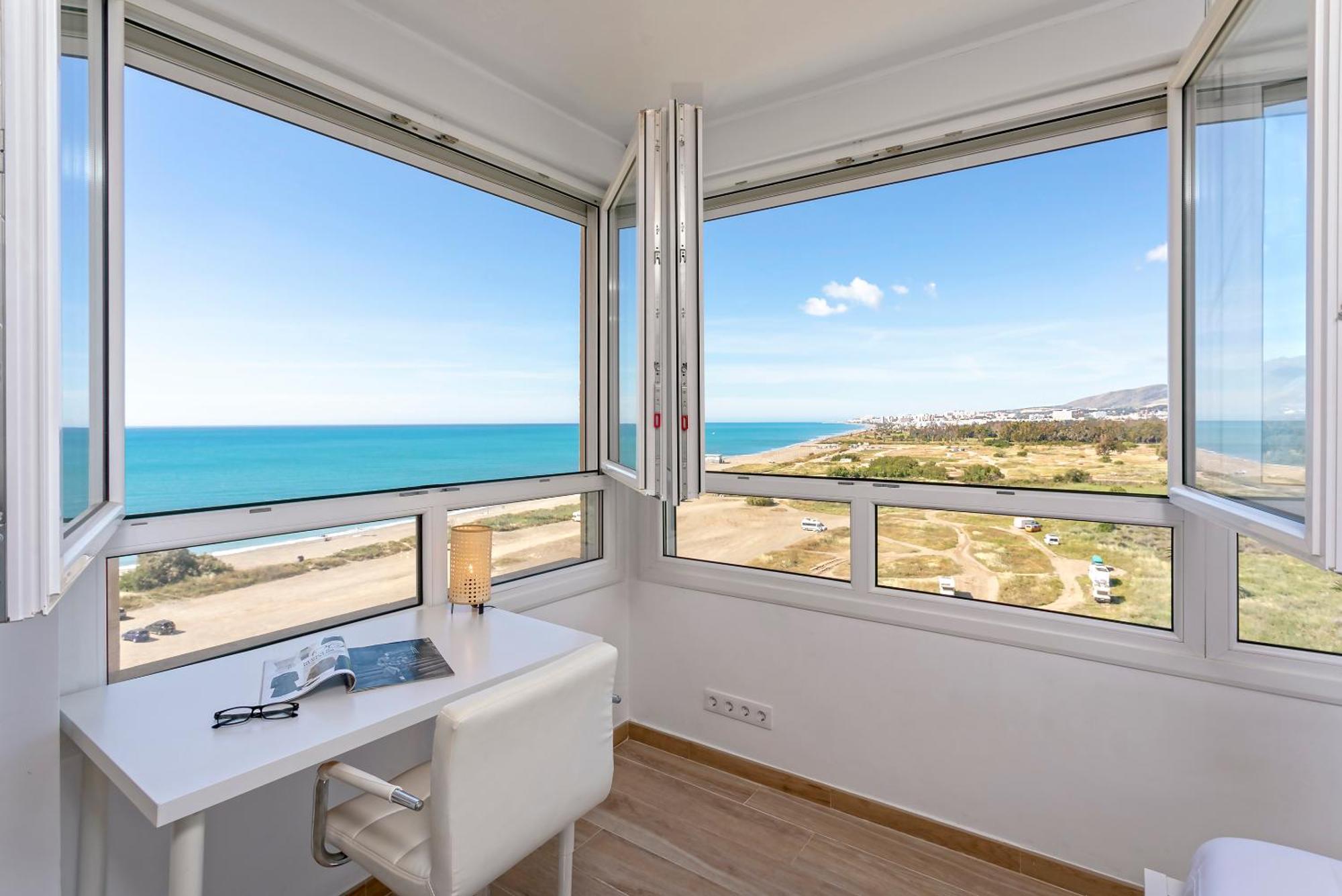 Sunstay Guadalmar Loft Seaview مالقة المظهر الخارجي الصورة